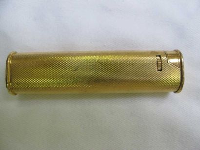 Denil. Briquet doré. Dans l'état. 