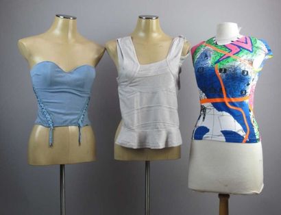 Christian DIOR. Haut multicolore taille 38...
