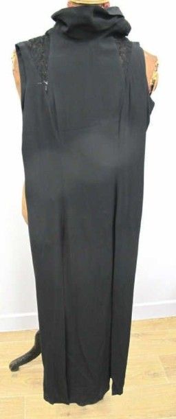 Robe noire sans manche en viscose et soie...