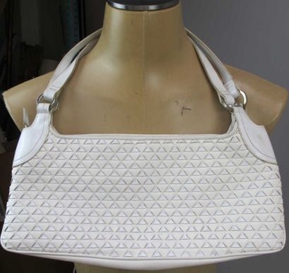 Thierry Mugler. Sac cuir noir et vernis blanc,...