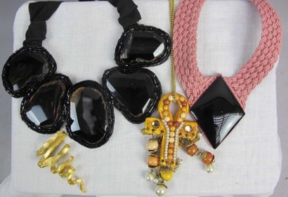 Lot composé : -	Edouard RAMBAUD, broche en...