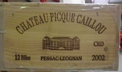 12 Bouteilles CHÂTEAU PICQUE CAILLOU 2002...