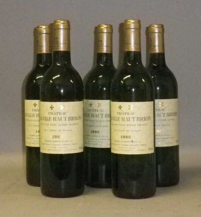 5 Bouteilles CHÂTEAU LAVILLE HAUT BRION 1988...