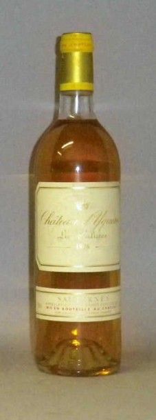 1 Bouteille CHÂTEAU YQUEM 1986 Niveau légèrement...