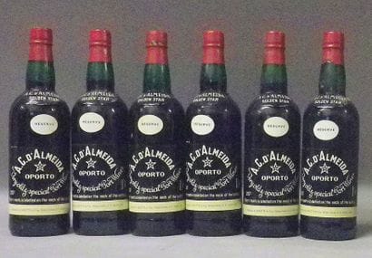 6 Bouteilles PORTO AC D ALMEIDA Niveaux:...