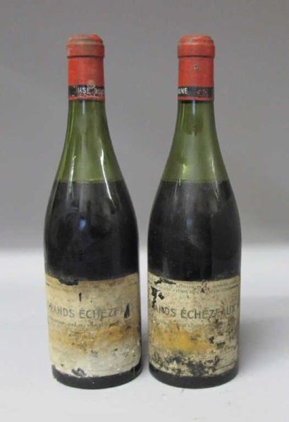 2 Bouteilles GRANDS-ECHEZEAUX 1964 - DOMAINE...