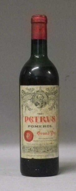 1 Bouteille PETRUS 1961 Niveau mi-épaule...