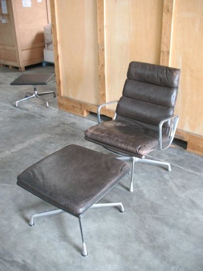 Charles et Ray Eames
Un fauteuil série 