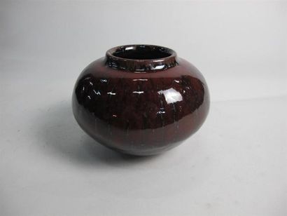 Yves LOISELET (né en 1957). Vase boule à...