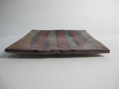 Yves LOISELET (né en 1957). Assiette carrée...