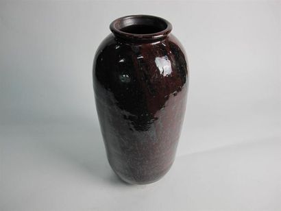 Yves LOISELET (né en 1957). Vase oblongue...
