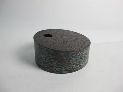 Gladys LIEZ (née en 1963). Porte crayon cylindrique...