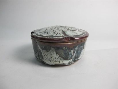 Yves LOISELET (né en 1957). Boite ronde en...
