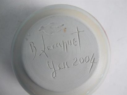 Brigitte LECANUET (née en 1949). Bol en porcelaine...