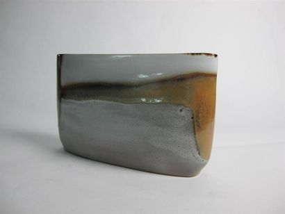 Jacques HAEBERLIN (né en 1952). Vase rectangulaire...