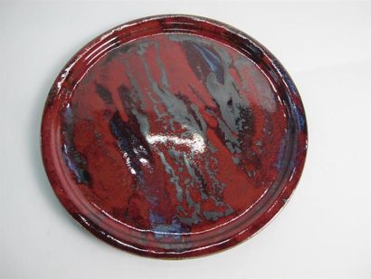 Yves LOISELET (né en 1957). Plat circulaire...