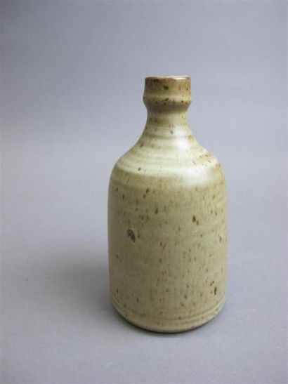 MONTMOLLIN Frère Daniel de (né en 1921)
Vase...