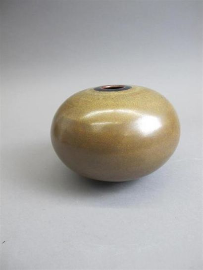 GROUITCH Leïlah (née en 1945)
Vase boule...
