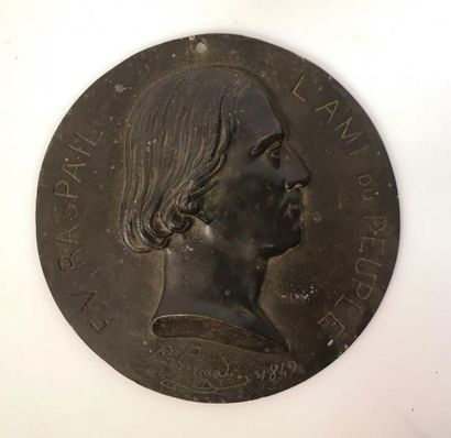 GIRARDIN. Raspail 1849. Médaillon en bronze....