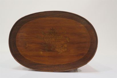 Table d'appoint ovale en bois de placage...