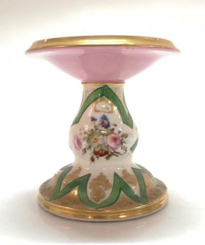Présentoir en porcelaine, décor polychrome...