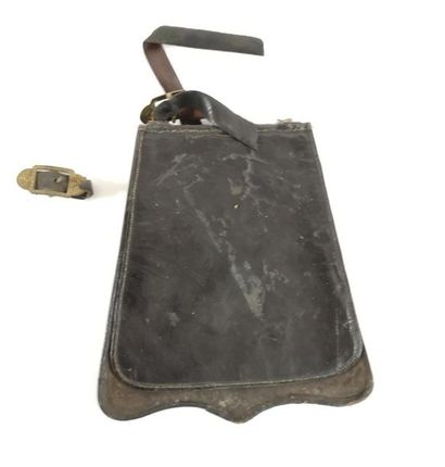 Reproduction mini sabretache Louis-Philippe
Expert:...