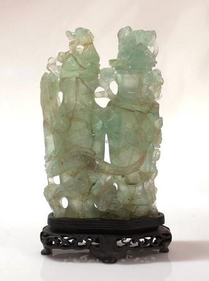 CHINE. Double vases couverts en pierre dure...
