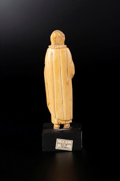 Saint Jean de Calvaire en ivoire sculpté...