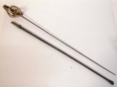 Sabre réglementaire français avec son fourreau...