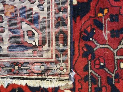 Tapis d'Iran - Baktiar à médaillon. 207 x...