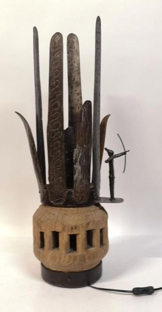 MILE. Lampe, pièces assemblées. 80 cm