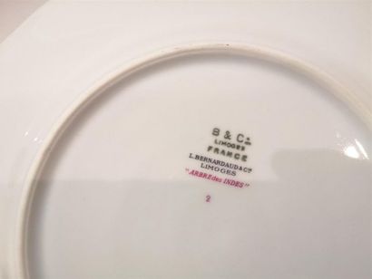BERNARDAUD. Service de table en porcelaine,...