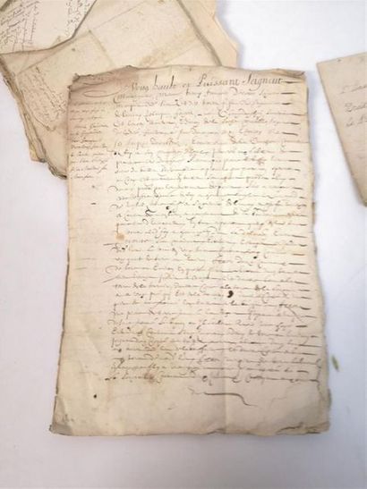 Ensemble de 43 documents des XVème au XIXème...