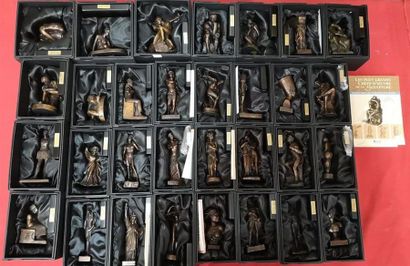 Collection de 31 sculptures en bronze dont...
