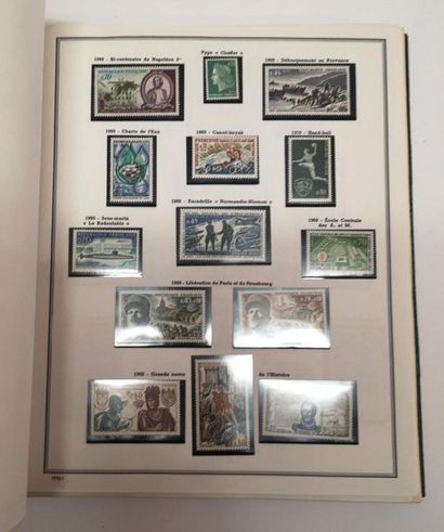 Album de timbres poste: France, divers