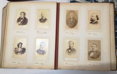 Album de photos et portraits divers: familles...