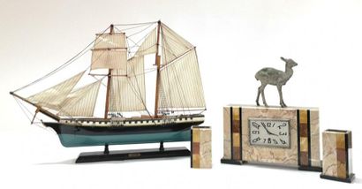 Lot: maquette de navire La Recouvrance (H...