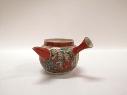 CHINE et divers. Collection de 12 théières...