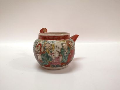 CHINE et divers. Collection de 12 théières...