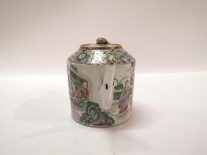 CHINE et divers. Collection de 12 théières...
