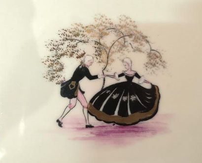 Important service de table en porcelaine...