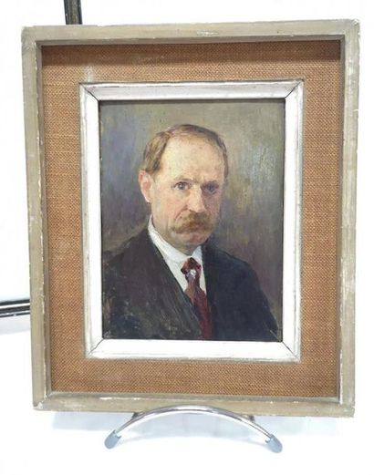 3 oeuvres: 2 portraits d'homme (huiles sur...