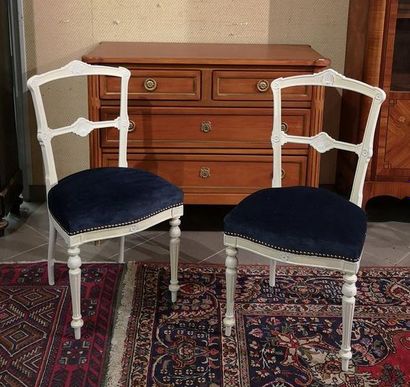 Petite commode style Louis XVI (H 85, L 105,...