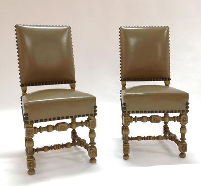 Paire de chaises Style Louis XIVgarnies de...