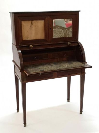 Petit bureau à cylindre en acajou, portes...