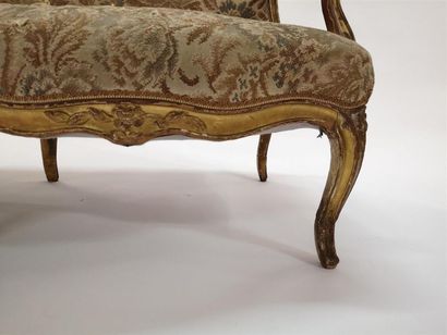 Canapé en bois redoré époque Louis XV (acc....