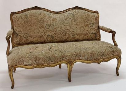 Canapé en bois redoré époque Louis XV (acc....