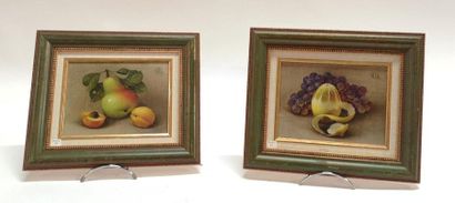 Ecole russe. Nature morte aux fruits. Paire...