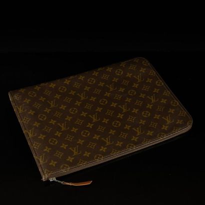 LOUIS VUITTON. Porte-documents en toile Monogram...