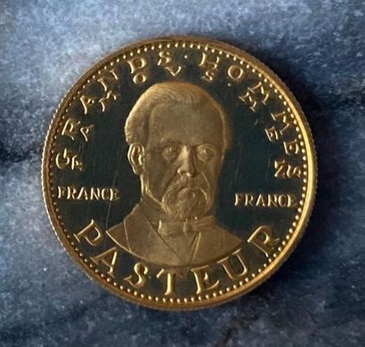 1 médaille en or: Louis Pasteur - 6,01 g...